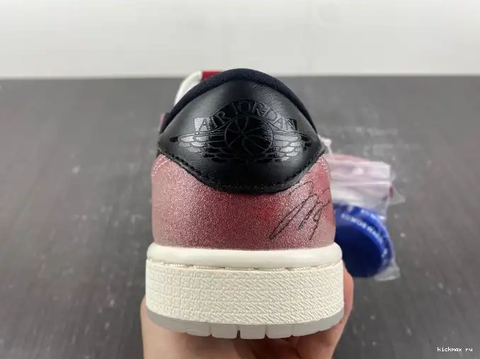 Rep 1 JORDAN X LOW ROOM OG 'RED AIR TROPHY FN0432-017 BLACK' 0502